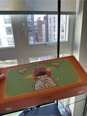 Sushi Maker Kit by Araki - Orange & Green Box